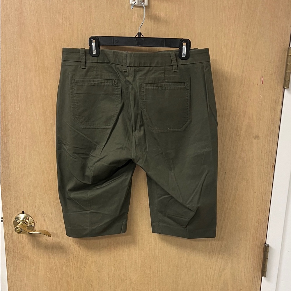 Vince Women's Olive Green Flat Front Shorts - Picture 2 of 3
